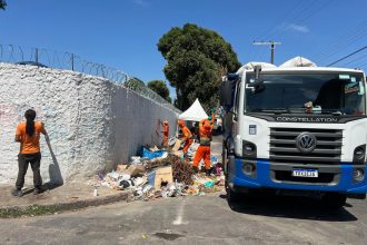 Prefeitura intensifica limpeza e mobilizacao no bairro Japiim para acabar com lixeira irregular no entorno de UBS Portal Amazonas Virtual