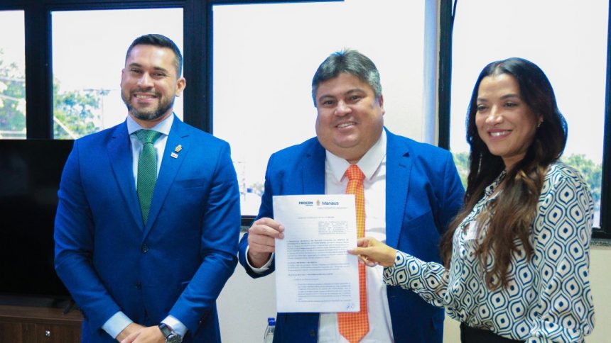 Presidente David Reis assina termo para reforcar defesa do consumidor em Manaus 1