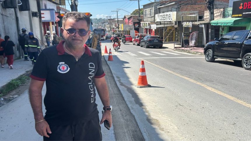 Raulzinho fiscaliza obras da Aguas de Manaus no bairro Mutirao e cobra melhorias na qualidade do asfaltamento 13