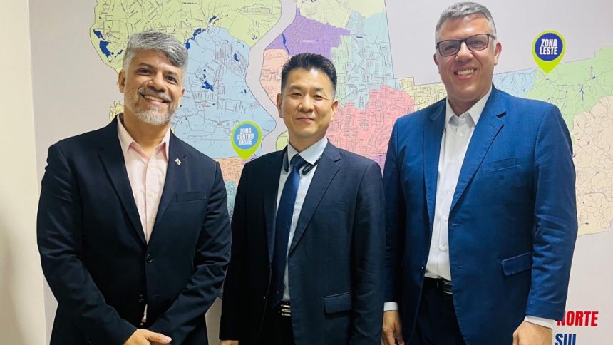 Vereador Joao Carlos recebe diretor do Centro de Educacao da Coreia do Sul no Brasil 39