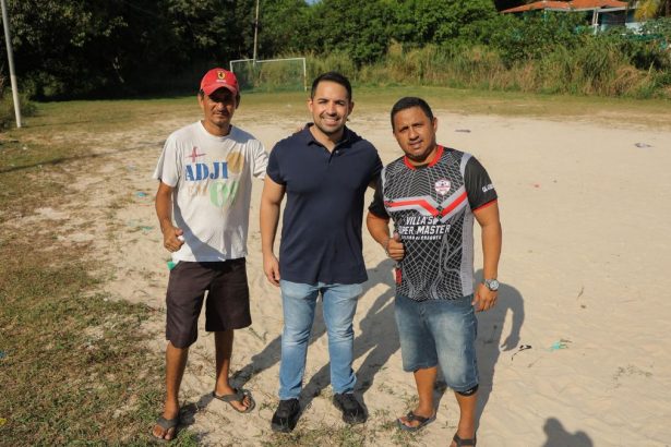 Vereador Marco Castilhos ouve moradores do Vila Amazonas e reforca pedido por revitalizacao de quadra e campo de areia 19