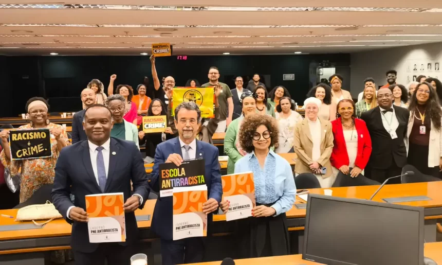 caderno antirracista