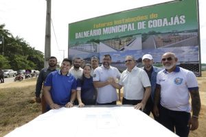 Governador Wilson Lima destaca obras da estrada CodajasAnori e inaugura iluminacao publica de LED no municipio 1 Foto Alex Pazuello Secom 300x200 1