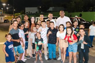 Ivo Neto promove Noite do Hamburguer para criancas da comunidade em Santa Luzia 1