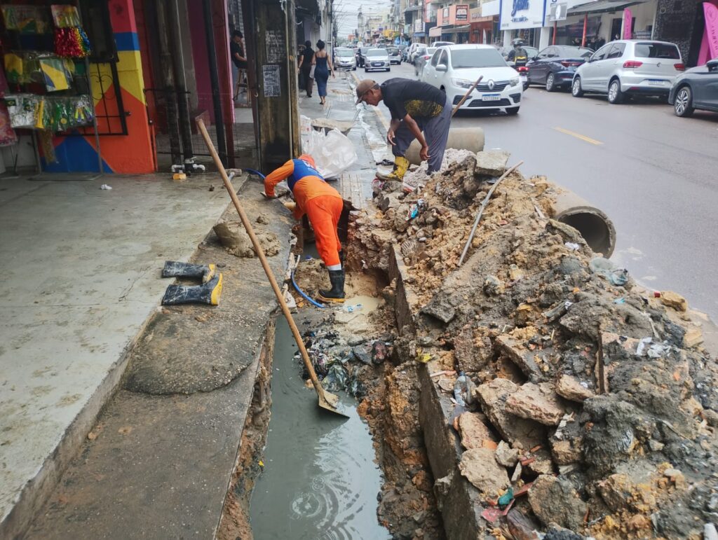 Prefeitura-de-Manaus-recupera-drenagem-profunda-no-bairro-Alvorada-apos-fortes-chuvas