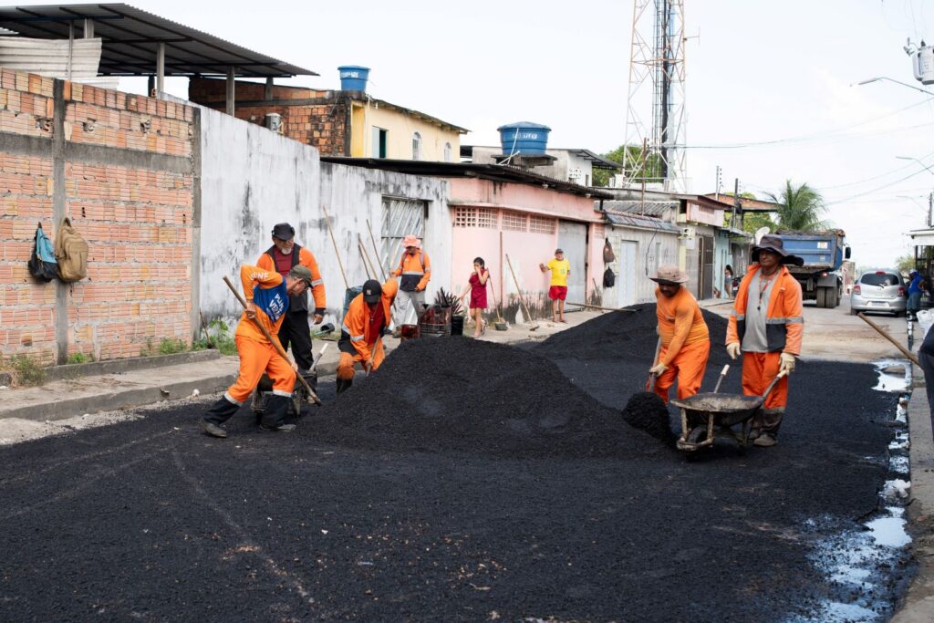 Prefeitura-de-Manaus-intensifica-forca-tarefa-de-infraestrutura-na-4a-edicao-do-programa-Manaus-que-a-Gente-Cuida-no-Zumbi-dos-Palmares-7