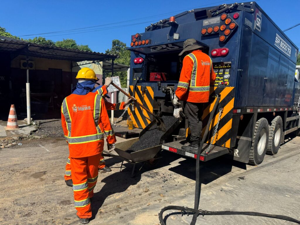 Prefeitura-de-Manaus-moderniza-manutencao-viaria-com-tecnologia-TBR-e-intensifica-recuperacao-asfaltica-no-Monte-das-Oliveiras-5