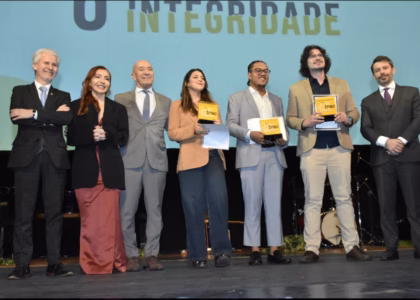 Grupo-reunido-1024×688-1-1