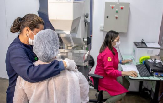 Alvorada concentra exames e orientações de saúde da mulher em ação da Semsa