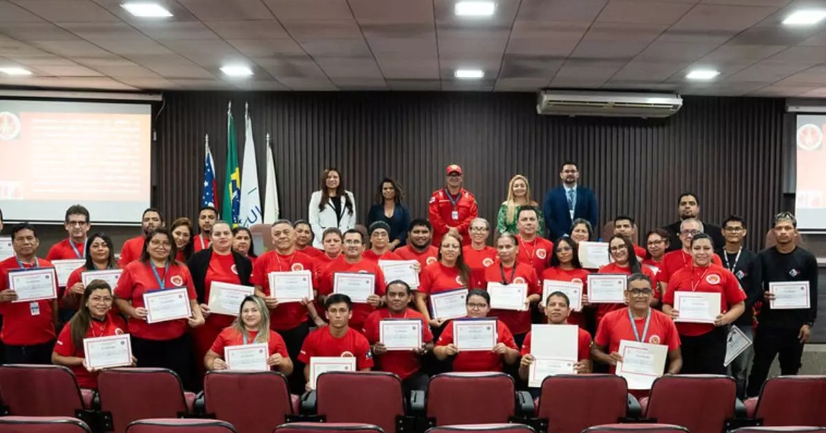 Evacuação e primeiros socorros entram na formação de 54 brigadistas da Câmara de Manaus