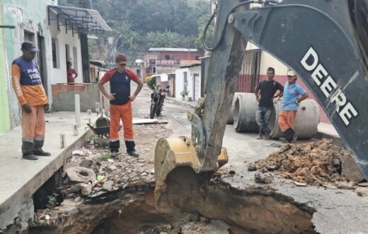 Seis tubos são instalados em reparo de drenagem na Cidade Nova, em Manaus