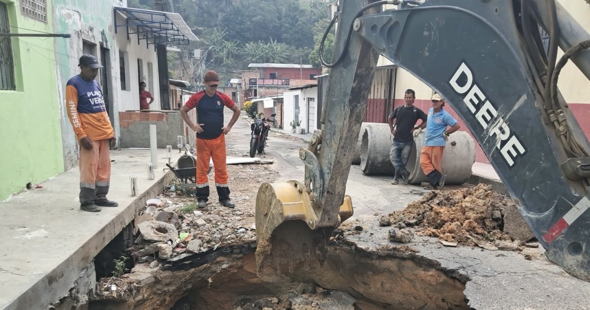 Seis tubos são instalados em reparo de drenagem na Cidade Nova, em Manaus