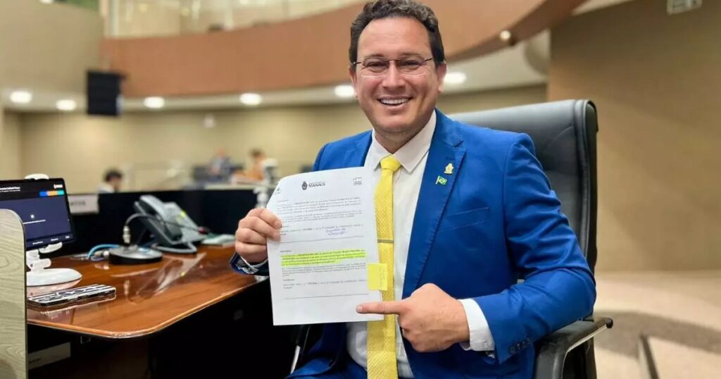 Projeto quer avisar famílias sobre faltas e desempenho de alunos da rede municipal de Manaus