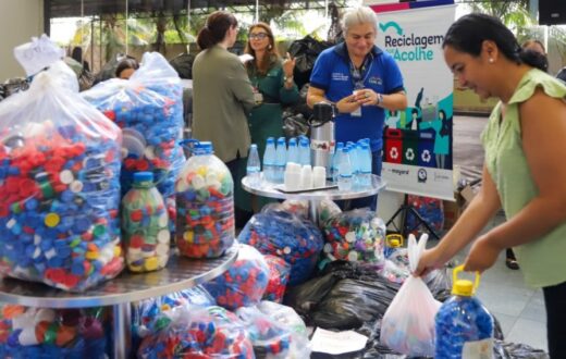 Reciclagem na Aleam reúne apoio a pacientes, bancos de leite e descarte de resíduos