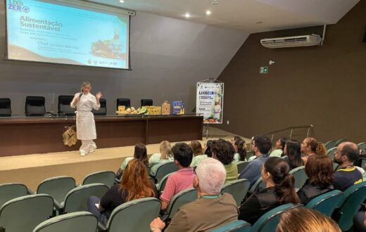 Farofa feita com cascas encerra programação do Programa Lixo Zero na Aleam