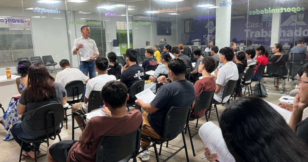 Curso em Manaus orienta profissionais sobre comunicação e relacionamento com clientes